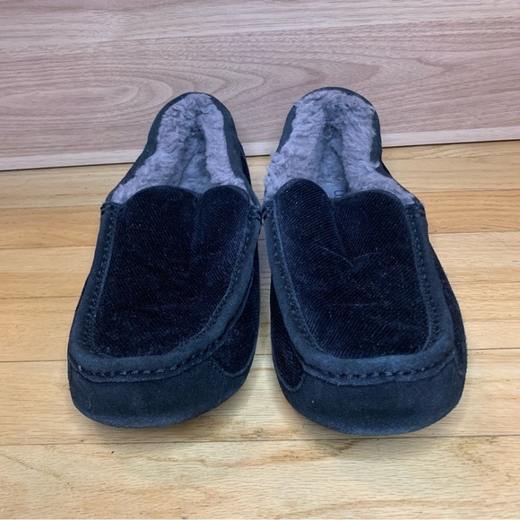 UGG Ascot Men\'s Black Corduroy Loafers - Size 9 main image 6